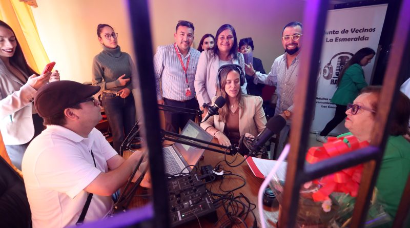 ‘Unidos y comunicados’: personas mayores de Las Compañías estrenan nuevo espacio radial ‘Unidos y comunicados’: personas mayores de Las Compañías estrenan nuevo espacio radial